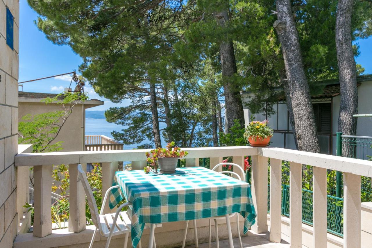 Apartments By The Sea Brela, Makarska - 18356 Kültér fotó