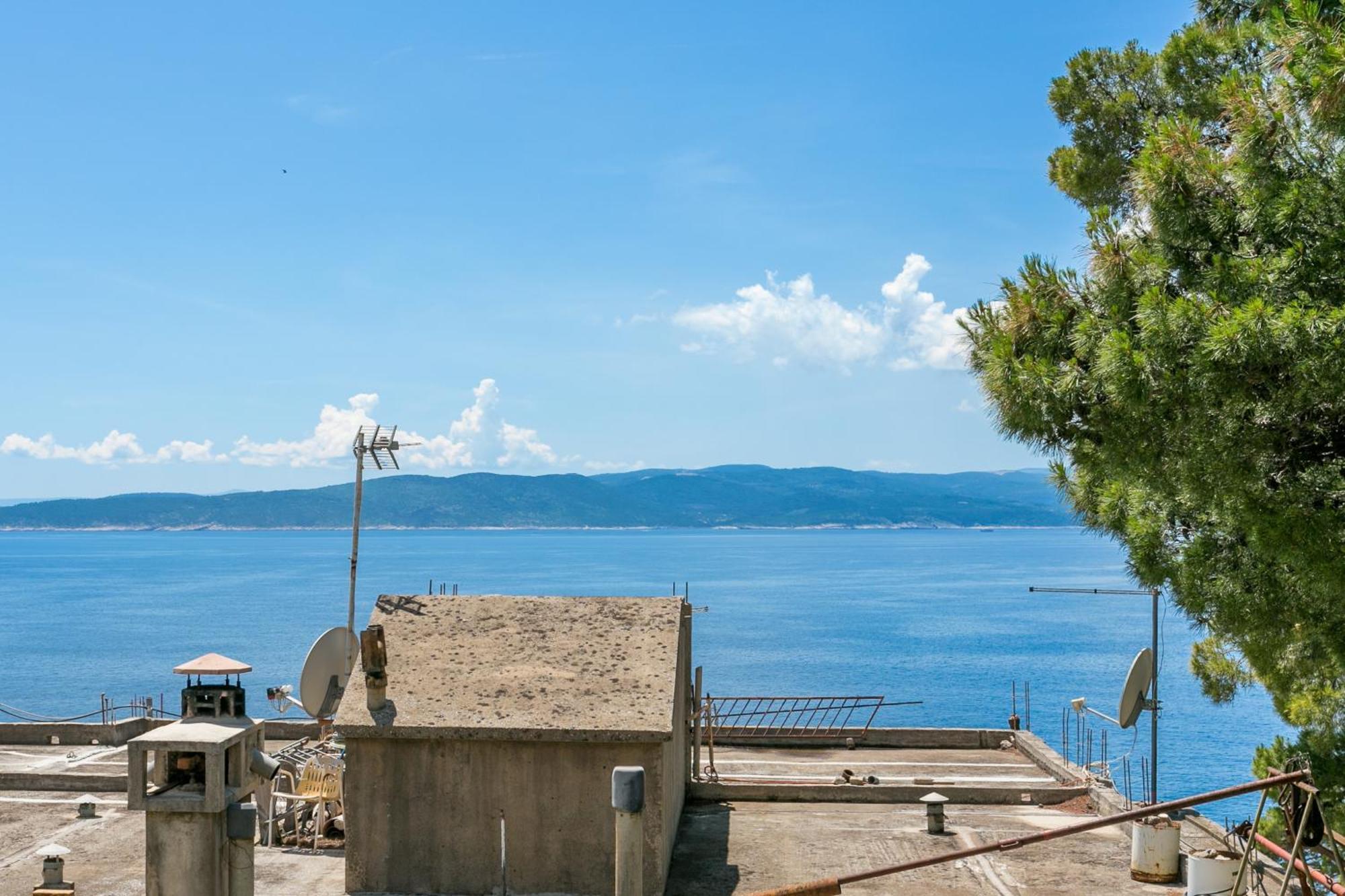 Apartments By The Sea Brela, Makarska - 18356 Kültér fotó