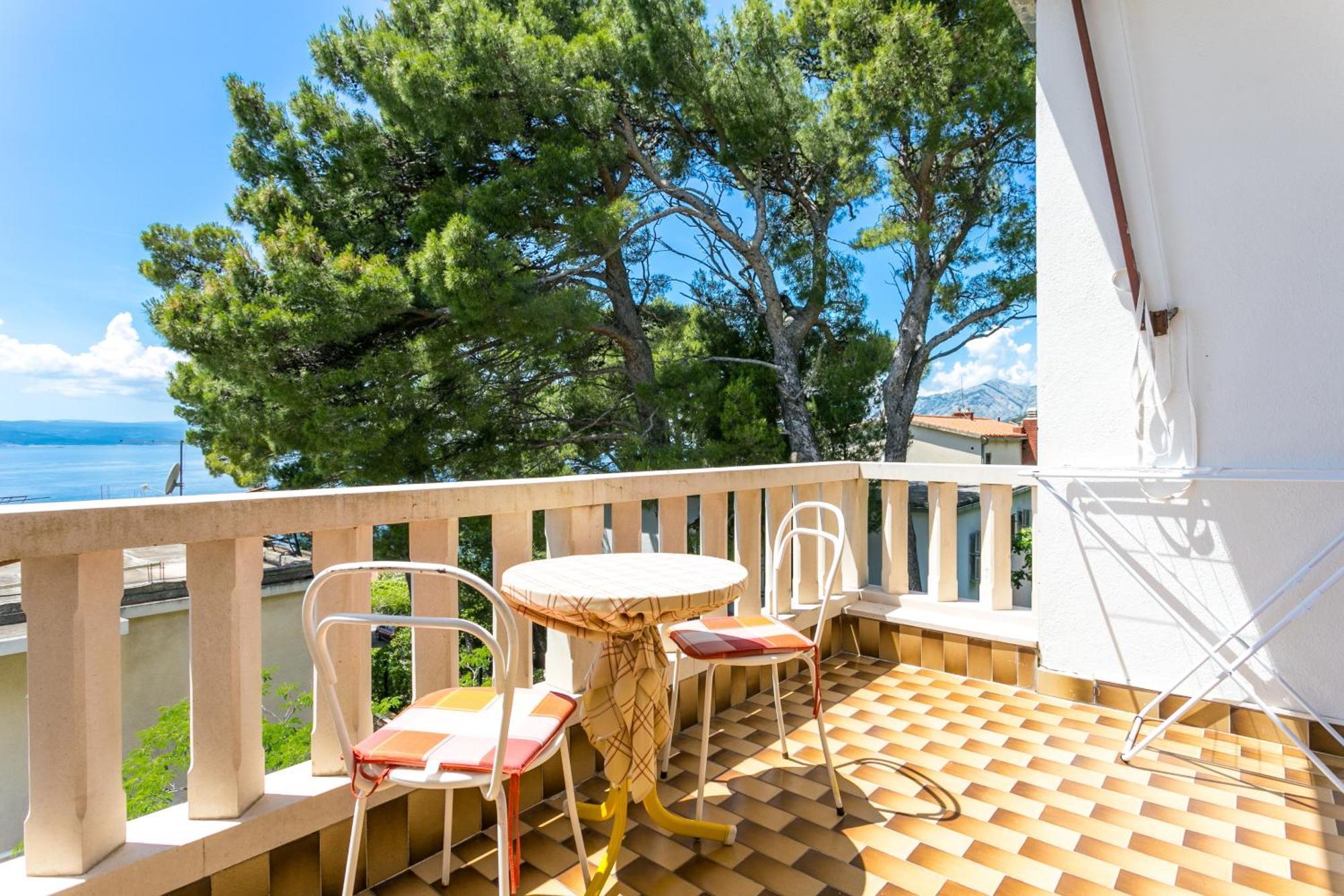Apartments By The Sea Brela, Makarska - 18356 Kültér fotó